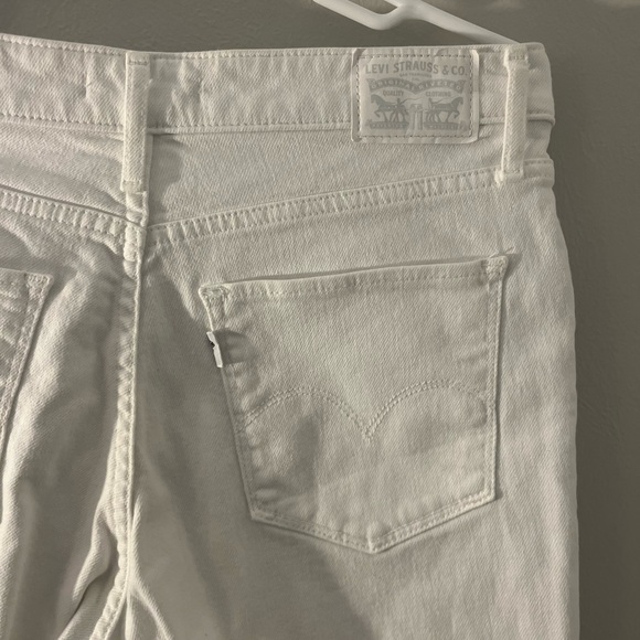 NWOT Levi Jeans - Picture 4 of 5